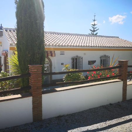Villa Casa Las Fresas Alcaucín Exterior photo
