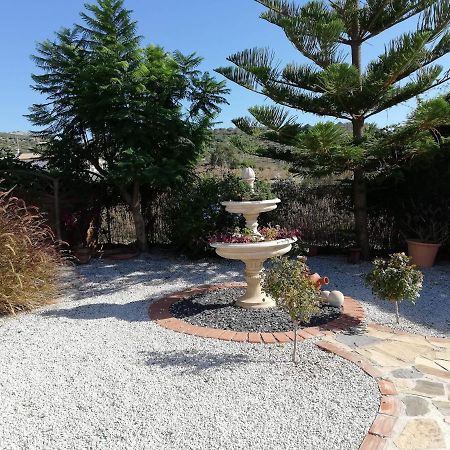Villa Casa Las Fresas Alcaucín Exterior photo