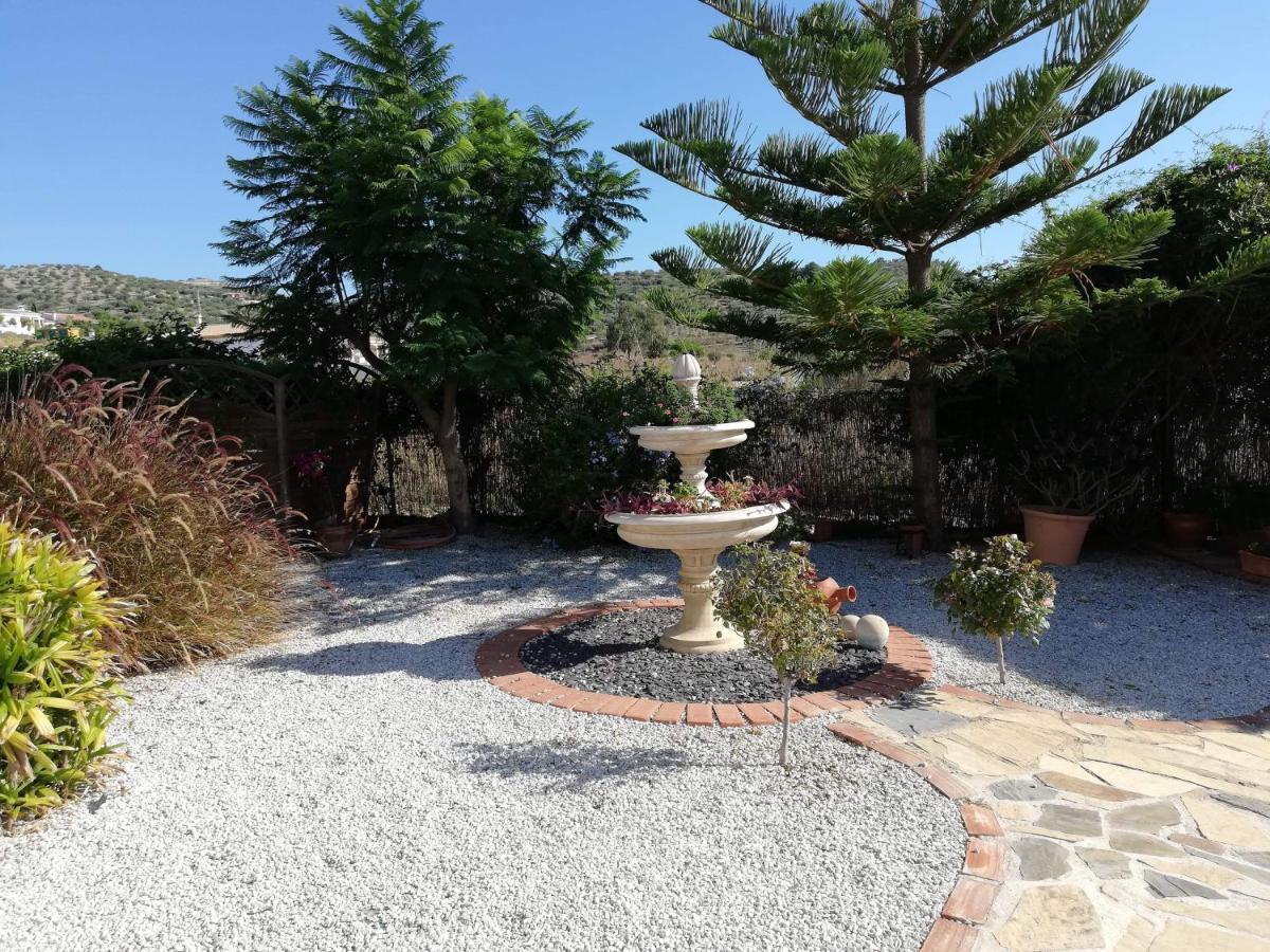 Villa Casa Las Fresas Alcaucín Exterior photo
